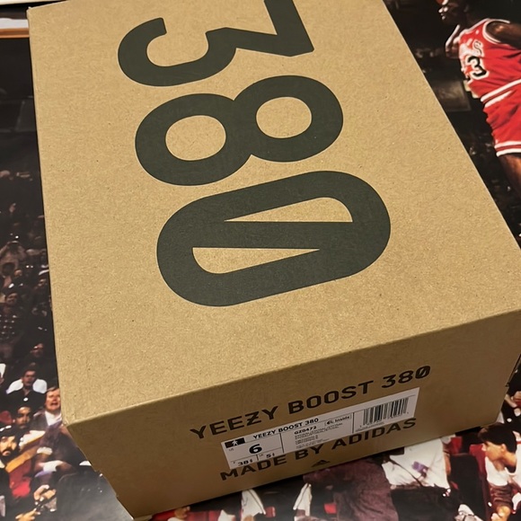 💎Yeezy Boost 380 ‘Stone Salt’ DS🔥M6=W7.5 - Picture 9 of 11